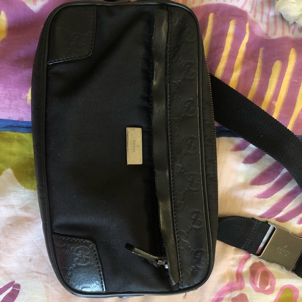 Authentic Gucci fanny pack
